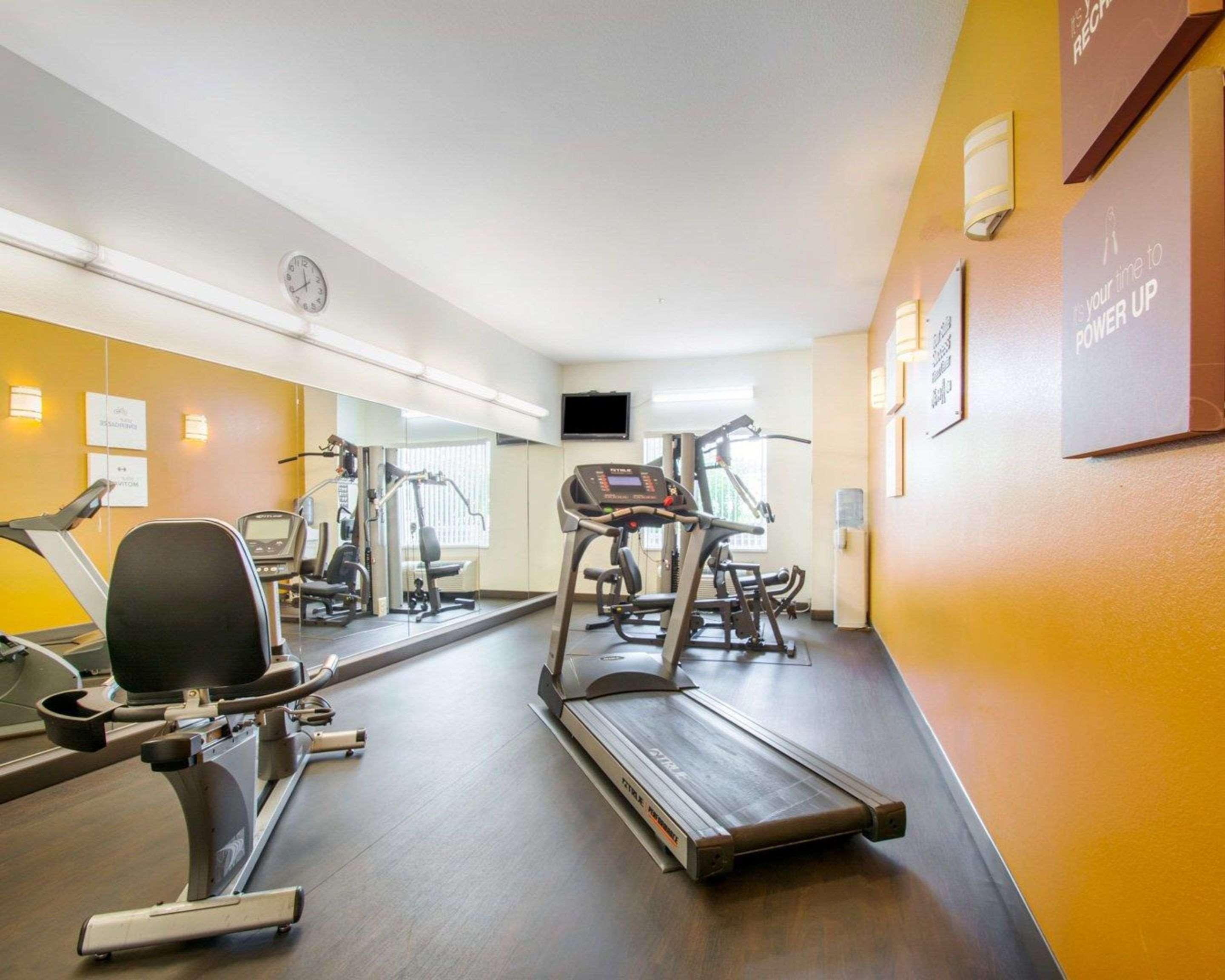Hotel Comfort East Monticello Dr