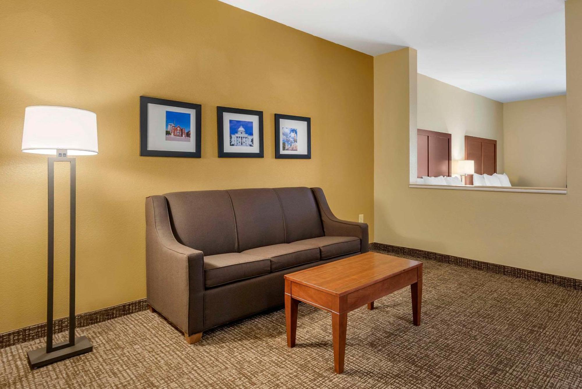 Comfort East Monticello Dr 2* Montgomery
