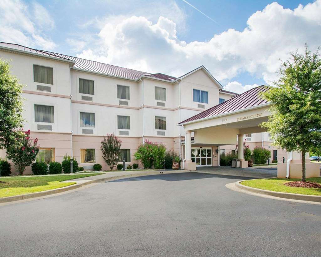 Hotel Comfort East Monticello Dr